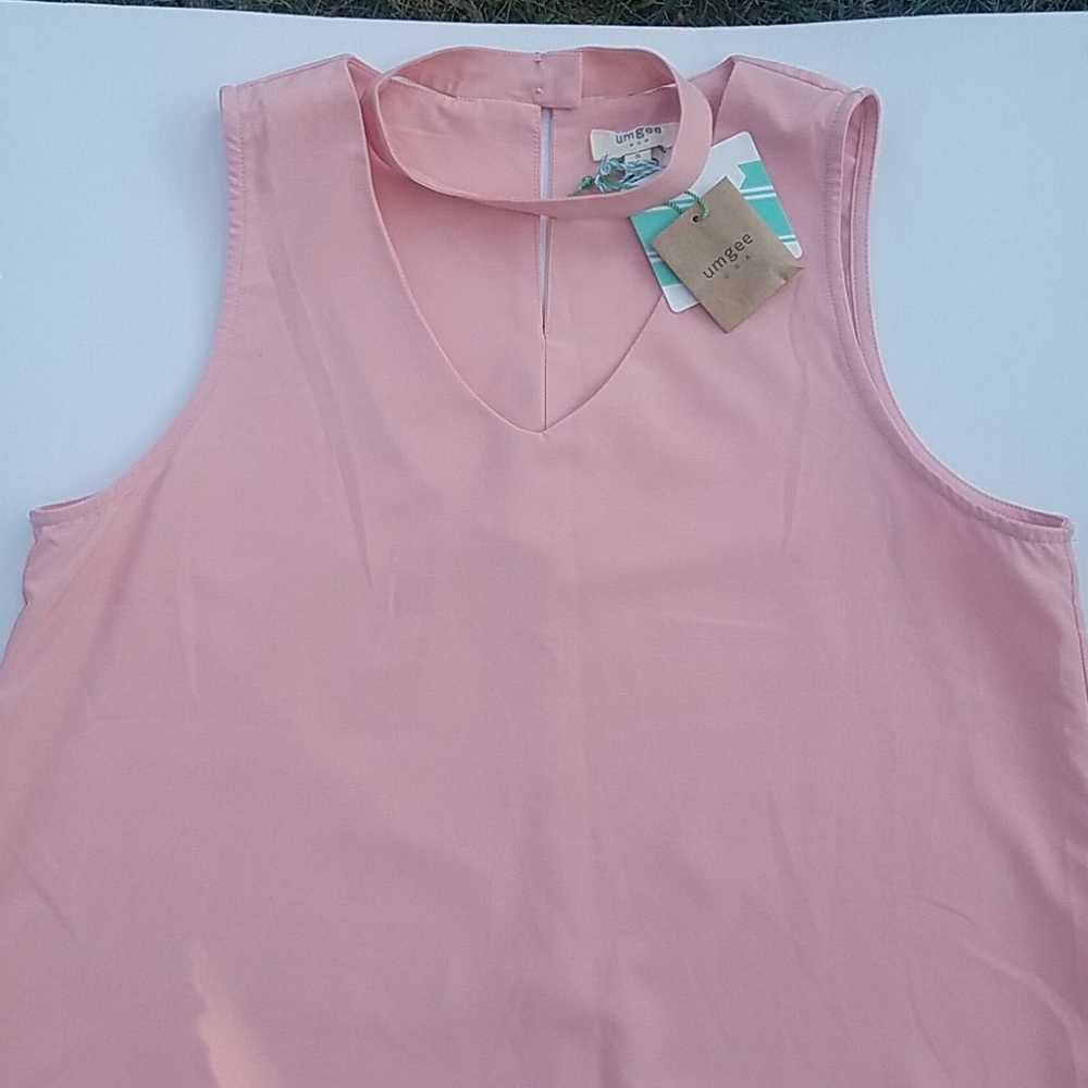 NWT, Umgee sleeveless top, cut out neckline